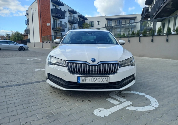 Skoda Superb cena 85900 przebieg: 178000, rok produkcji 2020 z Warszawa małe 781